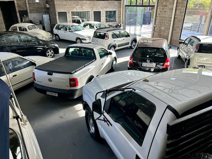 Veículos usados no pátio da garagem Danty Veículos, Jardim Vale do Sol, Presidente Prudente